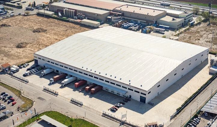 Industrial in Azuqueca de Henares, Guadalajara for lease Primary Photo- Image 1 of 5