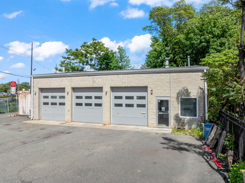 370 US Highway 1, Edison, NJ à vendre - Photo du bâtiment - Image 3 de 13