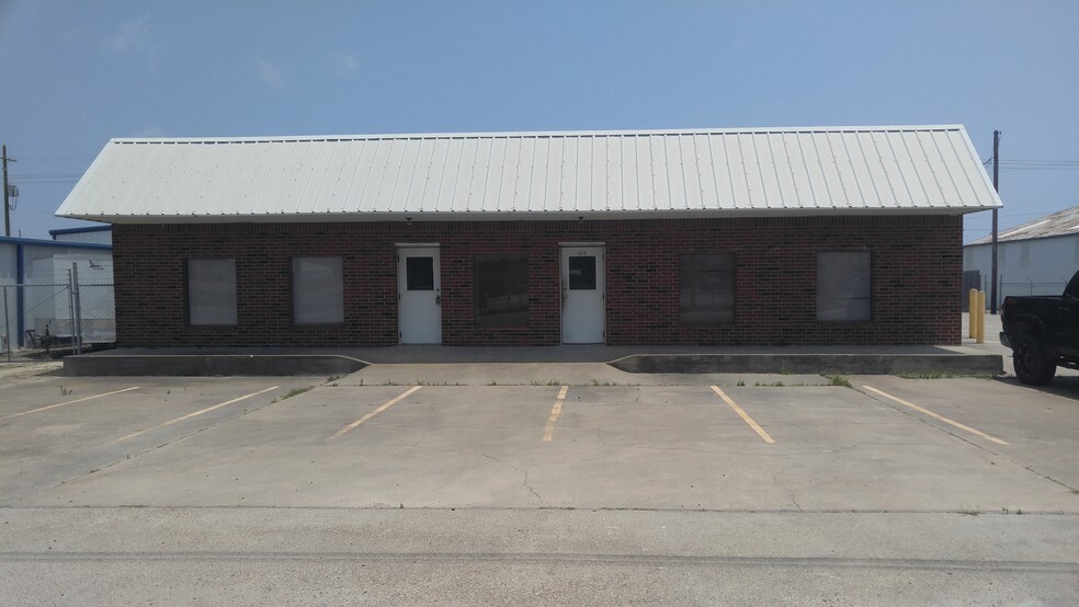 101 20th St S, Texas City, TX à louer - Photo du bâtiment - Image 3 de 3