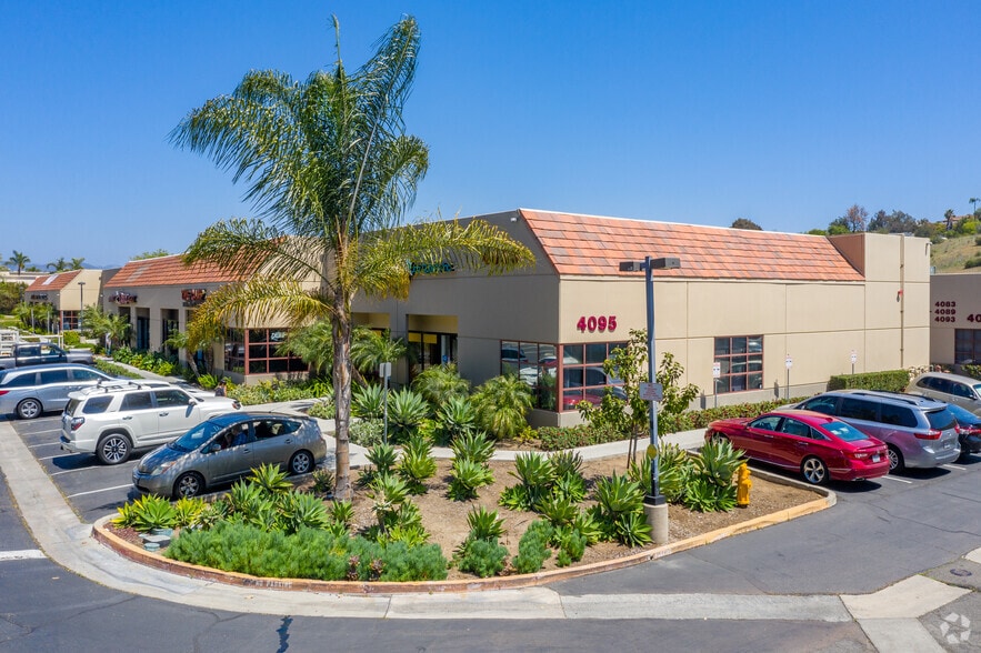 4095 Oceanside Blvd, Oceanside, CA à louer - Photo du bâtiment - Image 3 de 7