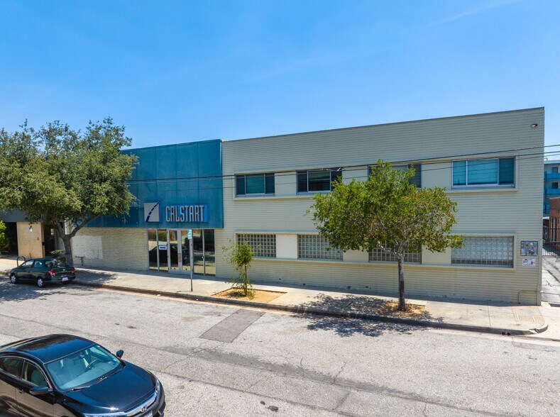 48 S Chester Ave, Pasadena, CA à vendre - Photo du bâtiment - Image 3 de 10