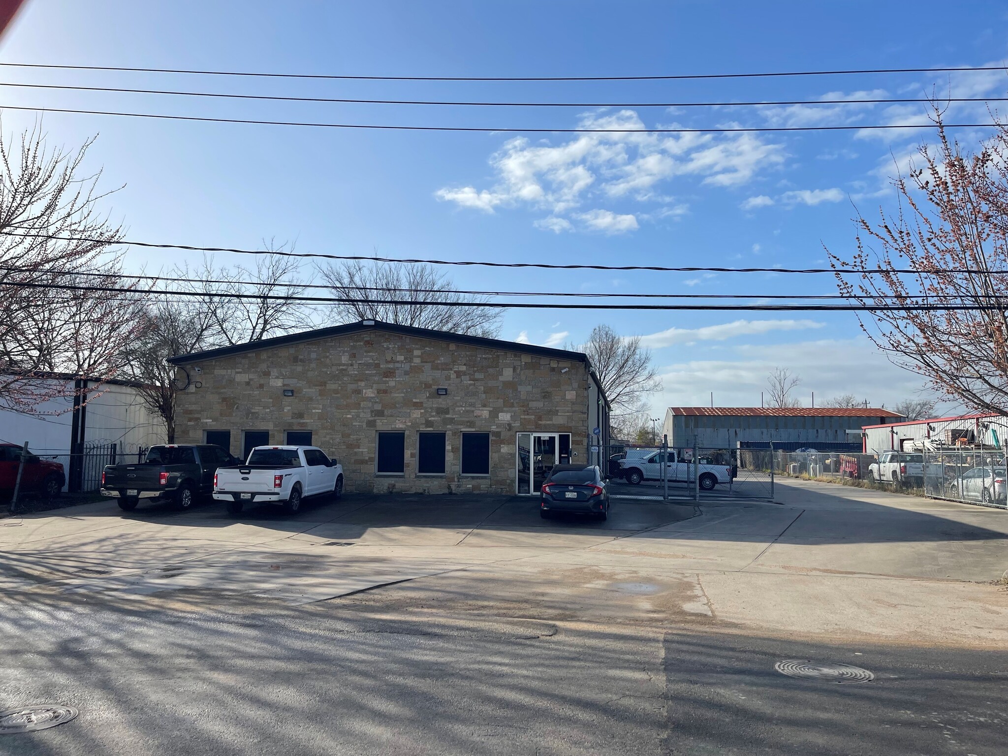5903 Gardendale Dr, Houston, TX for lease Building Photo- Image 1 of 9