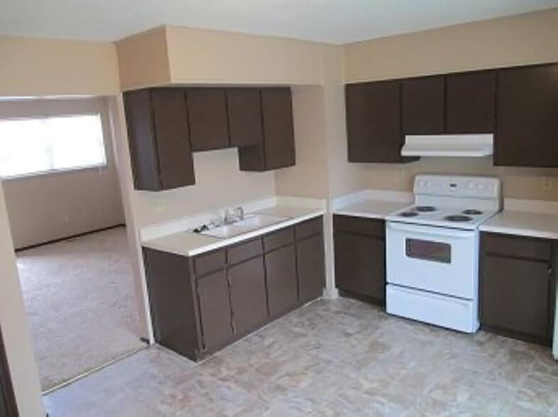 1026 Shady Lane Ct, Wellington, KS à vendre - Photo intérieure - Image 2 de 3