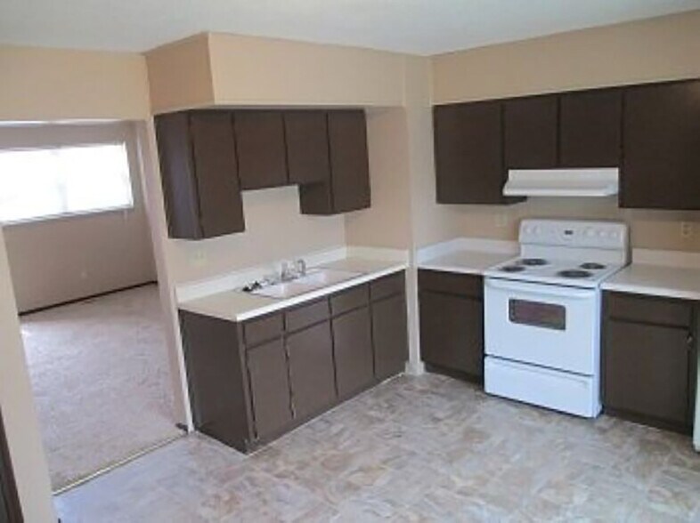 1026 Shady Lane Ct, Wellington, KS à vendre - Photo intérieure - Image 2 de 3