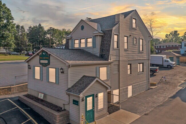 Plus de détails pour 5133 Brightwood Rd, Bethel Park, PA - Bureau à vendre