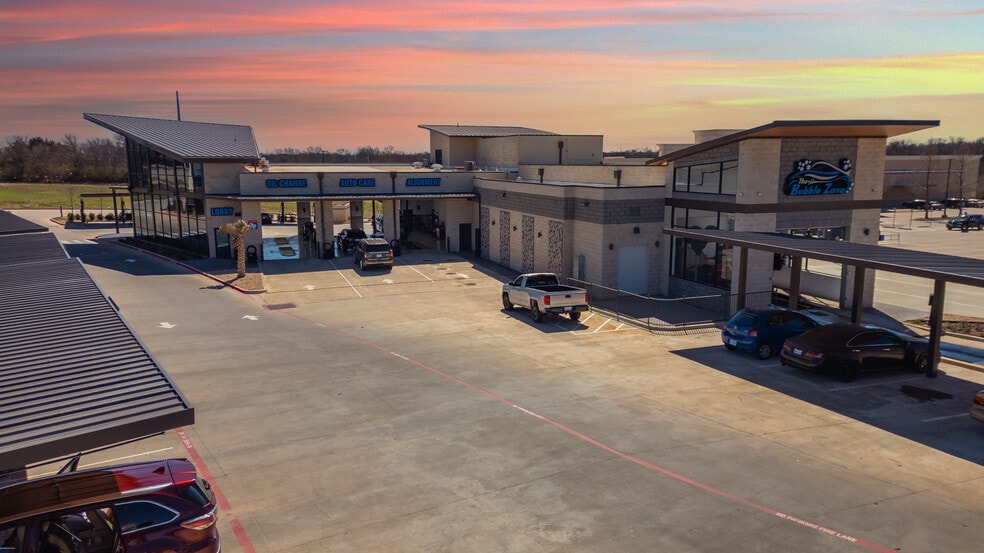 5243 Naaman Forest Blvd, Garland, TX for sale - Building Photo - Image 3 of 36
