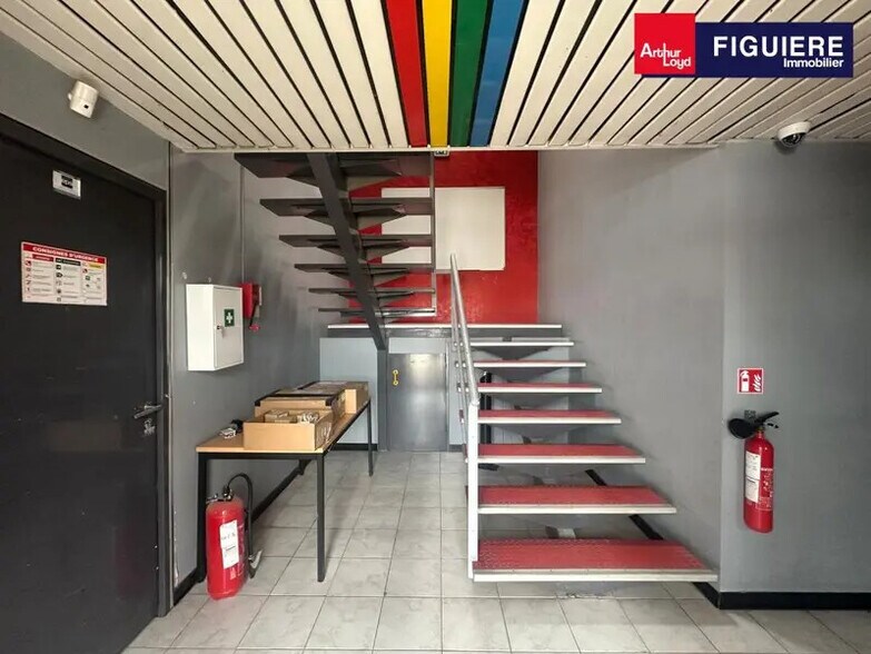 Flex in Saint-Victoret for lease - Building Photo - Image 2 of 22