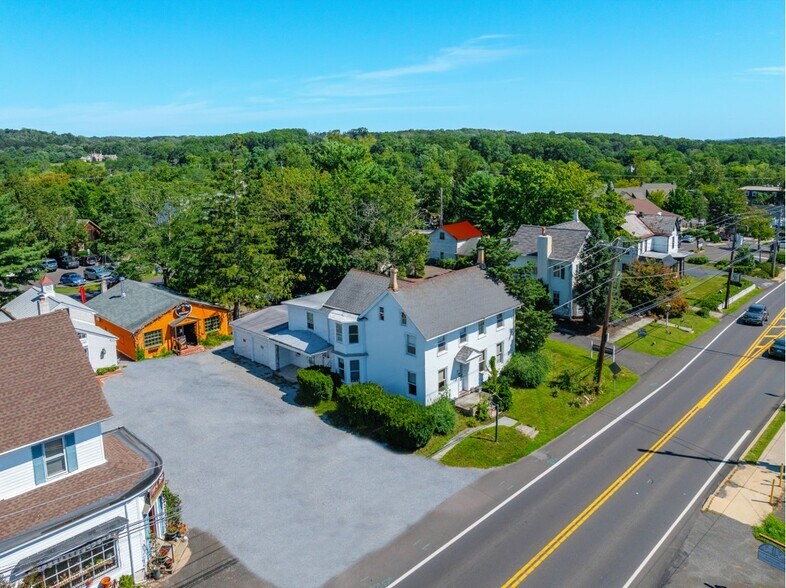 5812 Route 202, Lahaska, PA à vendre - Photo du bâtiment - Image 2 de 13