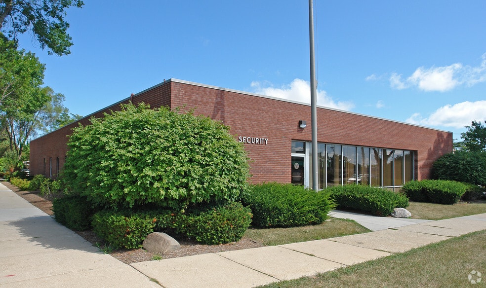 4020 Durand Ave, Racine, WI à vendre - Photo du bâtiment - Image 2 de 13