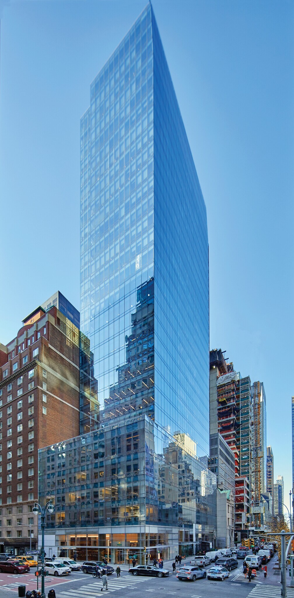 510 Madison Ave, New York, NY à louer Photo du bâtiment- Image 1 de 9
