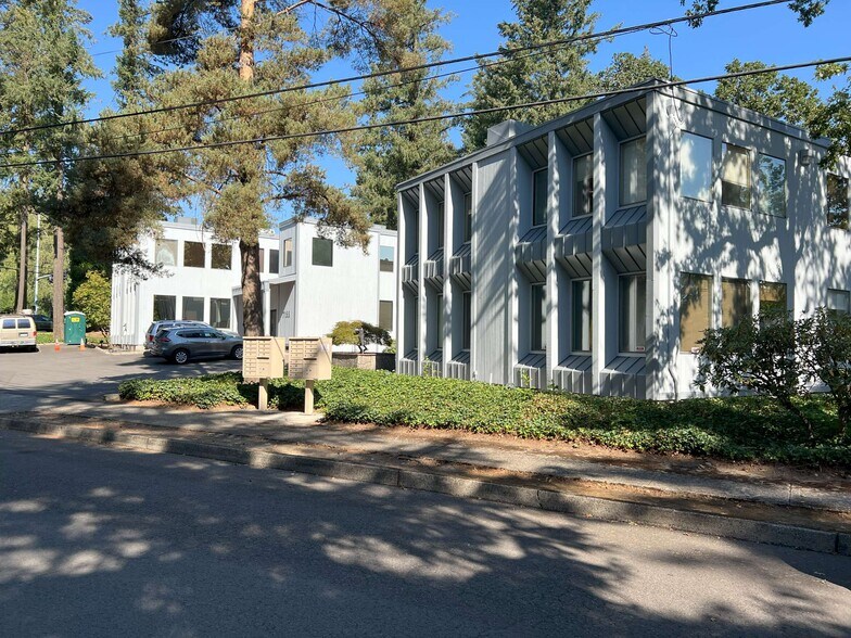 7155 SW Varns St, Portland, OR à vendre - Photo du bâtiment - Image 3 de 9