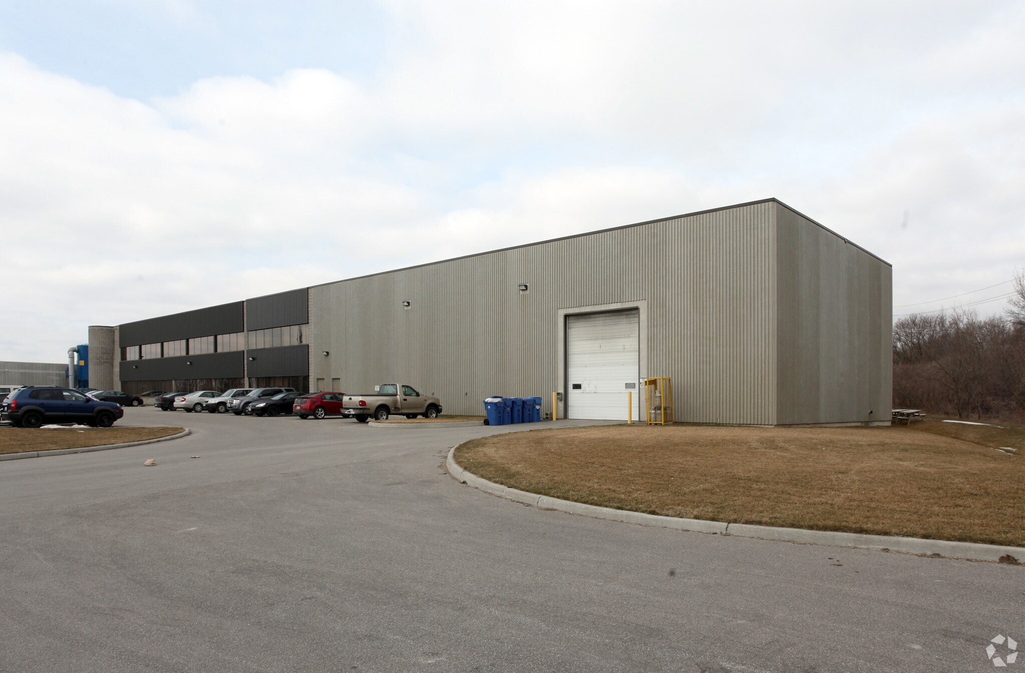 100 Industrial Rd, Bradford West Gwillimbury, ON à vendre Photo principale- Image 1 de 1