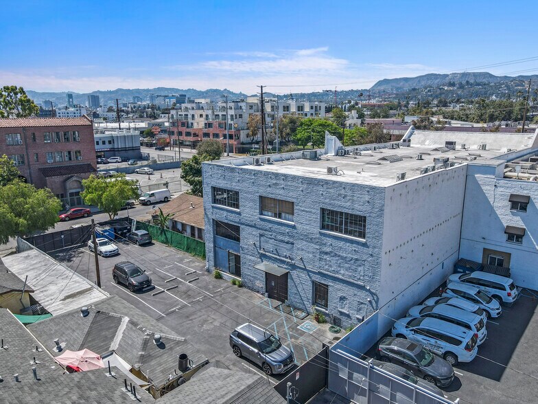 5176 Santa Monica Blvd, Los Angeles, CA à louer - Photo du bâtiment - Image 2 de 16