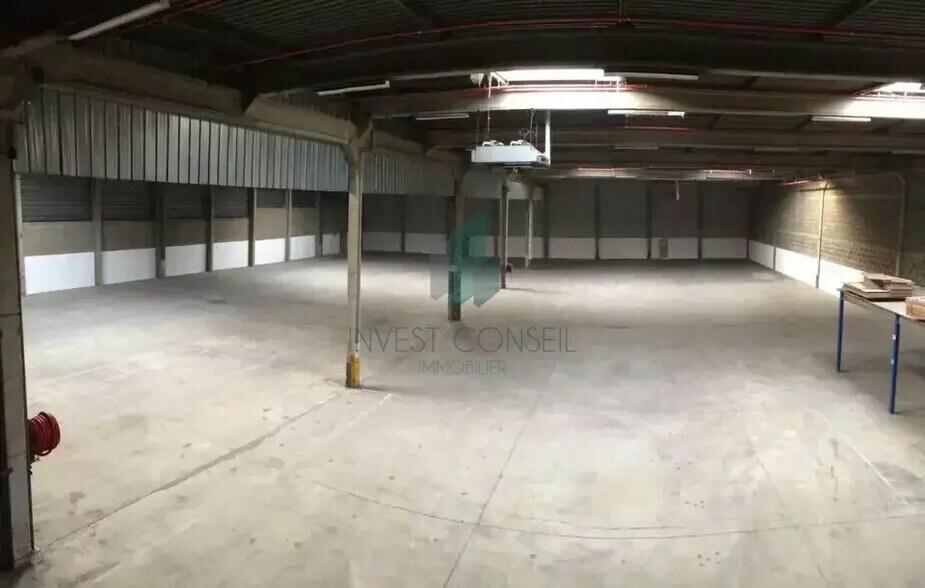 Flex in Herblay-sur-Seine for lease - Building Photo - Image 1 of 4