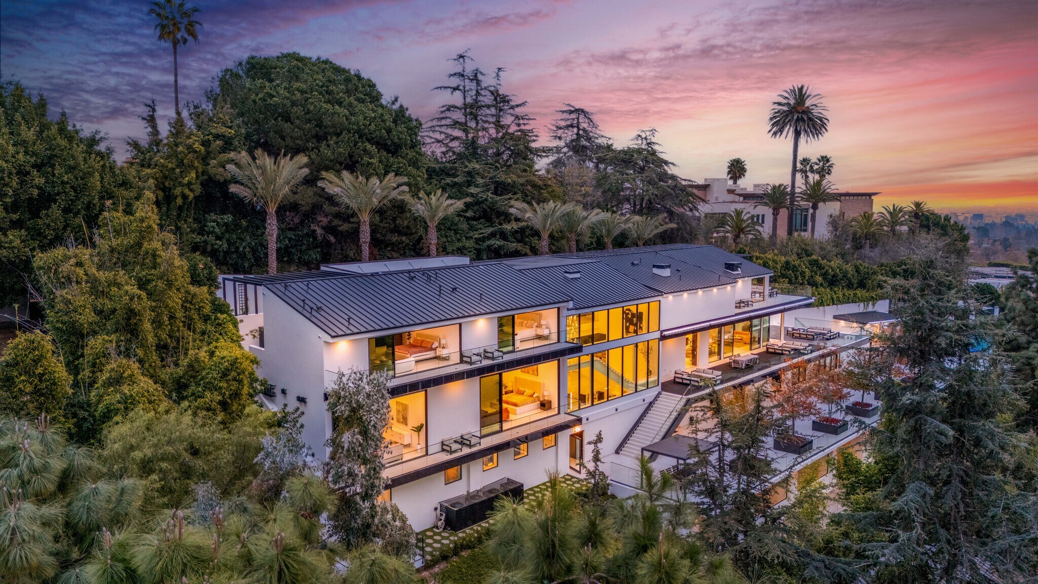 677 Nimes Rd, Los Angeles, CA for sale Primary Photo- Image 1 of 1