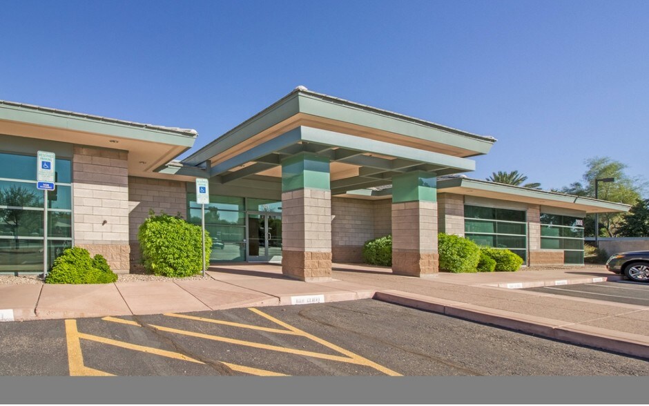 2055 E Warner Rd, Tempe, AZ à louer - Photo du bâtiment - Image 2 de 12