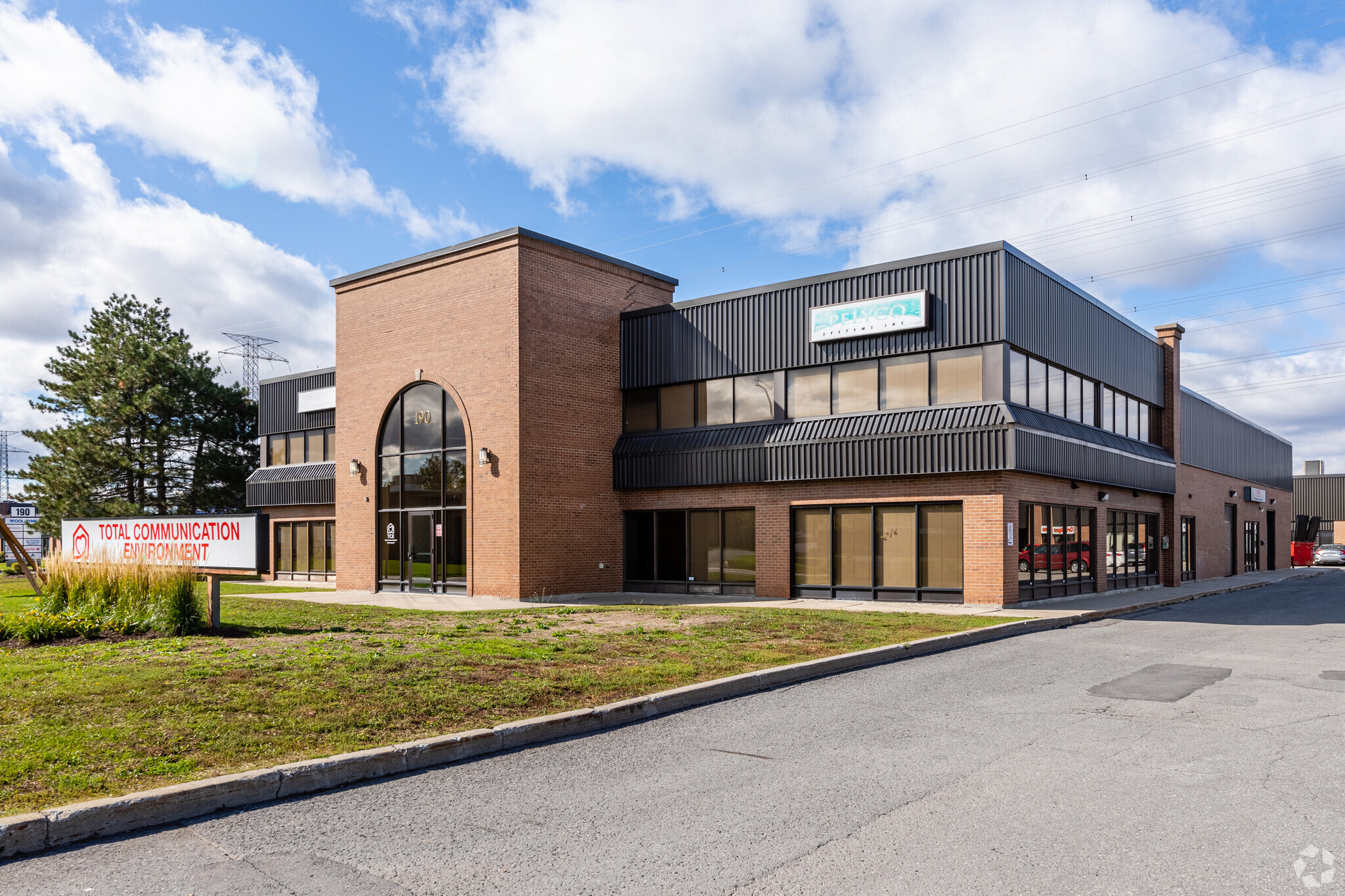 190 Colonnade Rd, Ottawa, ON for lease Building Photo- Image 1 of 2