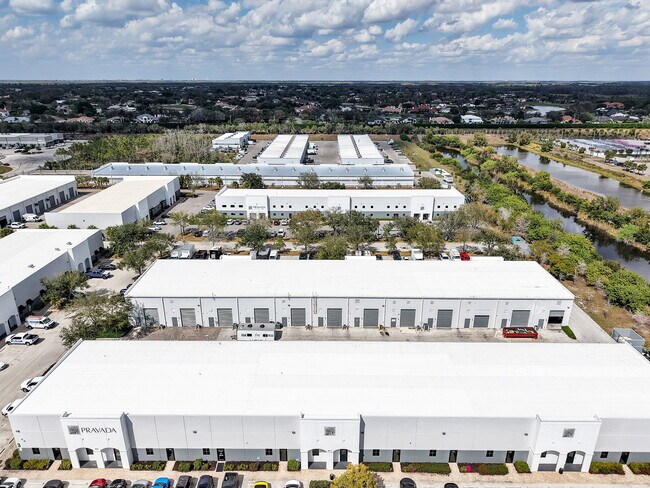 More details for 8821 Business Park Dr, Fort Myers, FL - Industrial for Sale