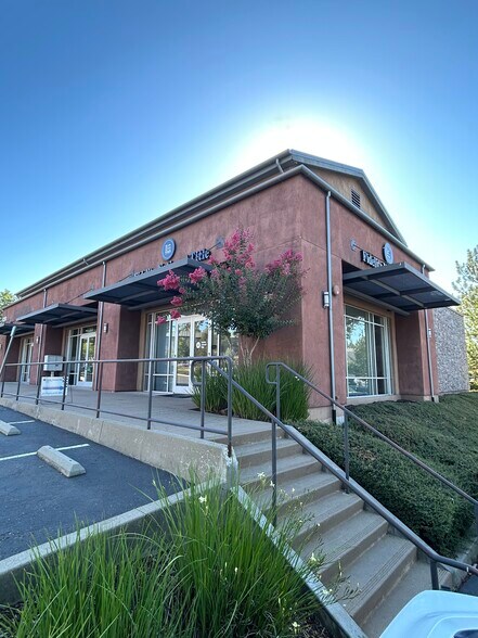 4280 Golden Center Dr, Placerville, CA à vendre - Photo du bâtiment - Image 2 de 14