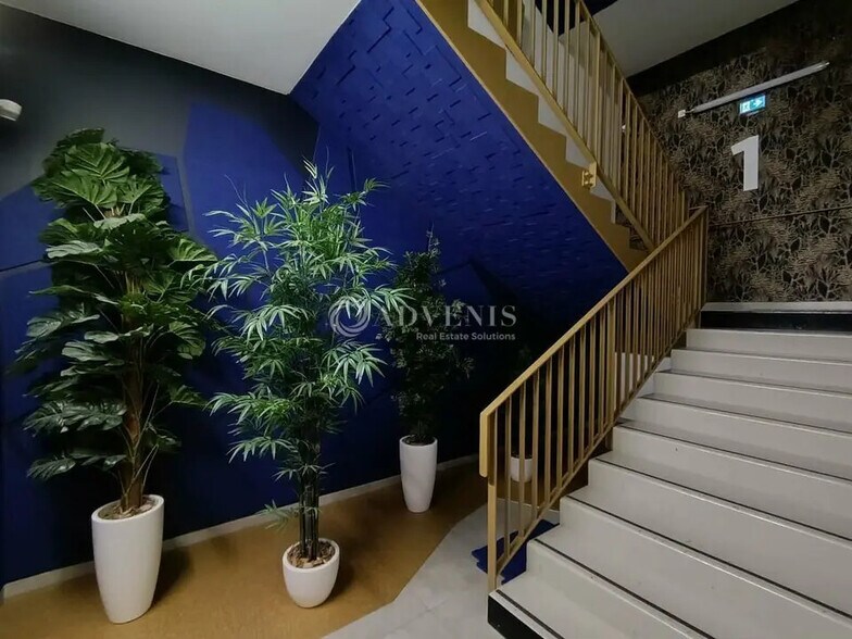 Office in VILLENEUVE-D'ASCQ for lease - Interior Photo - Image 3 of 9