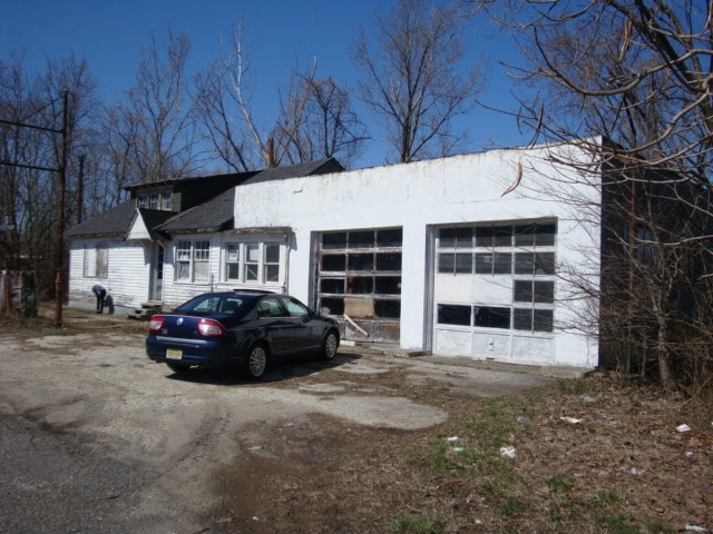 6 Crown Point Rd, West Deptford, NJ for sale - Primary Photo - Image 1 of 11