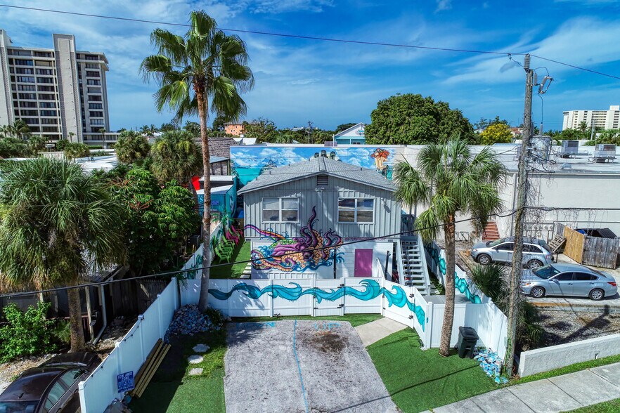 5228 Calle Menorca, Siesta Key, FL à vendre - Photo du bâtiment - Image 2 de 64