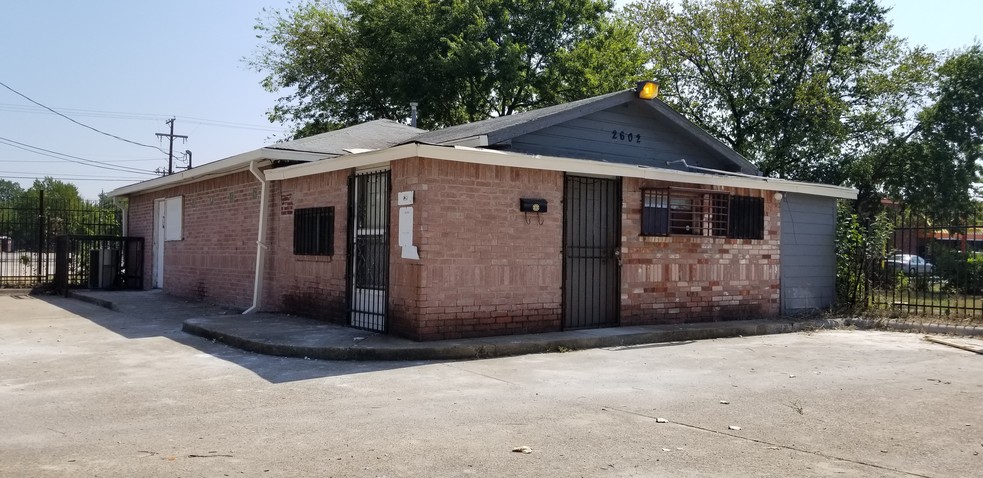 Robert B Cullum, Dallas, TX for sale - Building Photo - Image 1 of 1