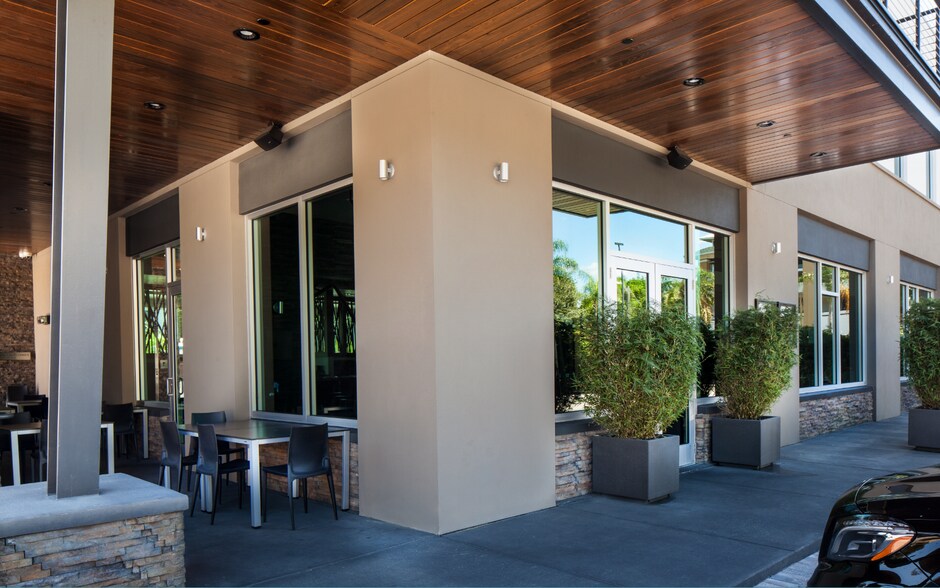 435 5th Ave N, Saint Petersburg, FL à louer - Photo du bâtiment - Image 3 de 4