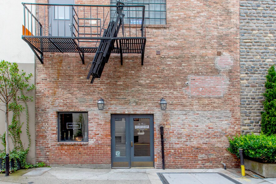 712-714 Montgomery St, San Francisco, CA à vendre - Photo du bâtiment - Image 3 de 35