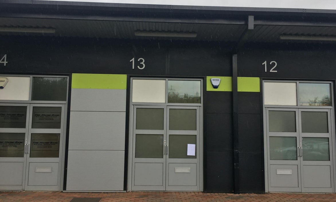 1 Smeaton Close, Aylesbury for lease Building Photo- Image 1 of 1