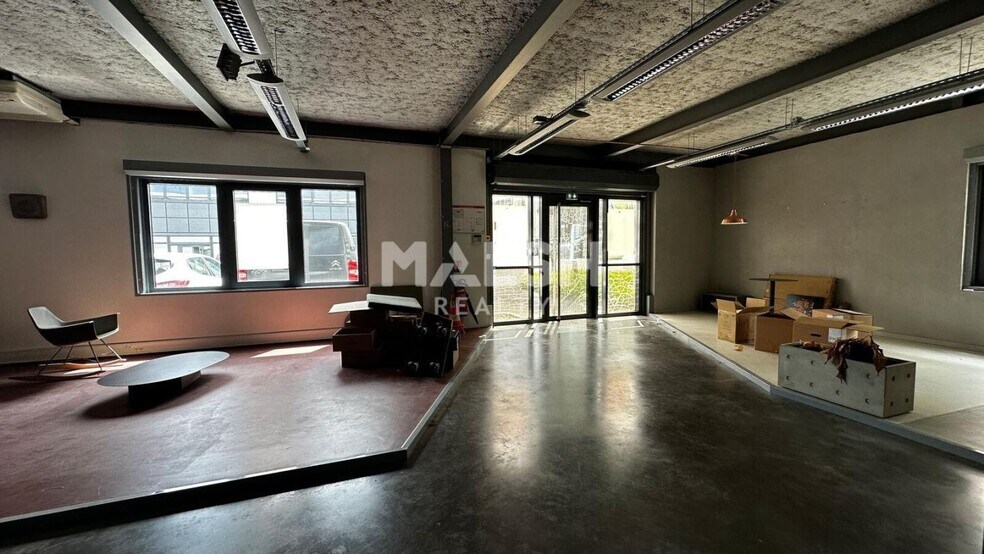 Flex in Villefranche-sur-Saône for lease - Interior Photo - Image 3 of 21