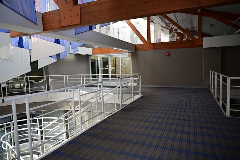 7657 50th St NW, Edmonton, AB for lease - Interior Photo - Image 3 of 8