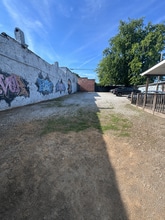 824 Ralph David Abernathy Blvd, Atlanta, GA for lease Building Photo- Image 2 of 9