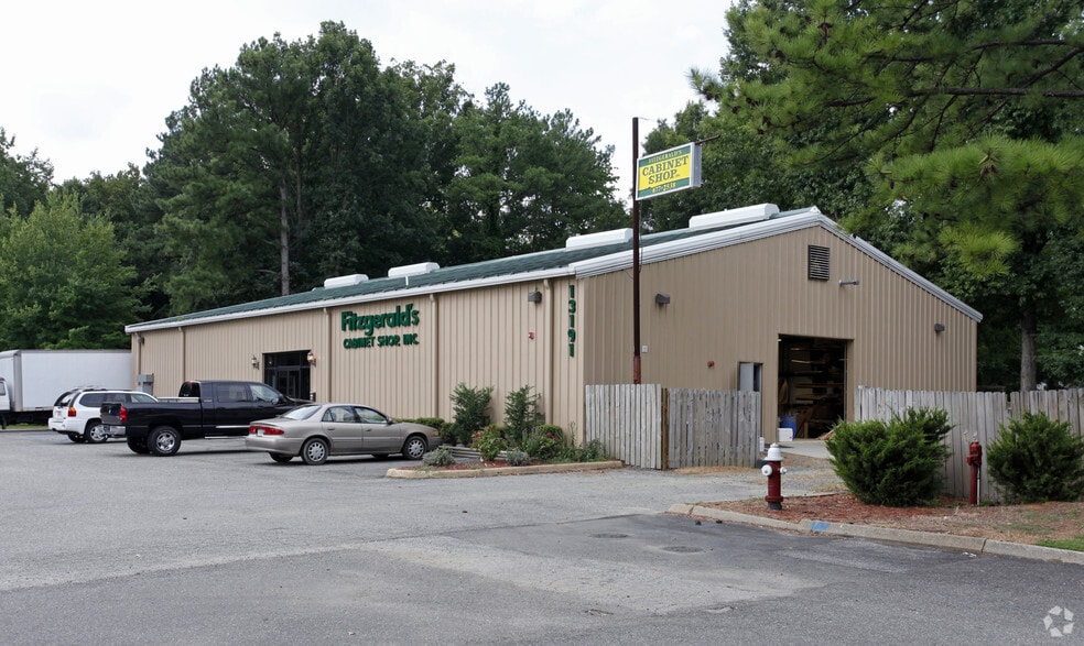 13191 Warwick Blvd, Newport News, VA for sale - Primary Photo - Image 1 of 2