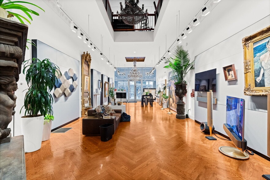 6 W 4th St, Cincinnati, OH for sale - Interior Photo - Image 3 of 47