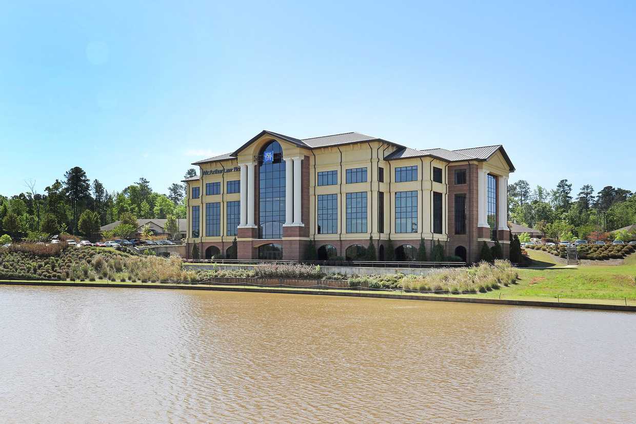 6055 Lakeside Commons Dr, Macon-Bibb, GA for lease Primary Photo- Image 1 of 9