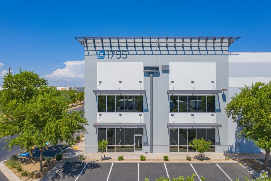 1755 S 75th Ave, Phoenix, AZ à vendre - Photo du bâtiment - Image 2 de 8