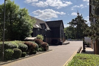 Old Woking Rd, Old Woking for lease Building Photo- Image 2 of 3