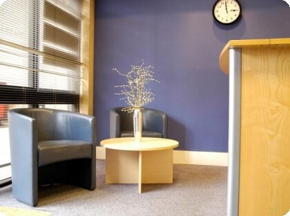 25 Bakers Rd, Uxbridge à louer - Photo intérieure - Image 2 de 3