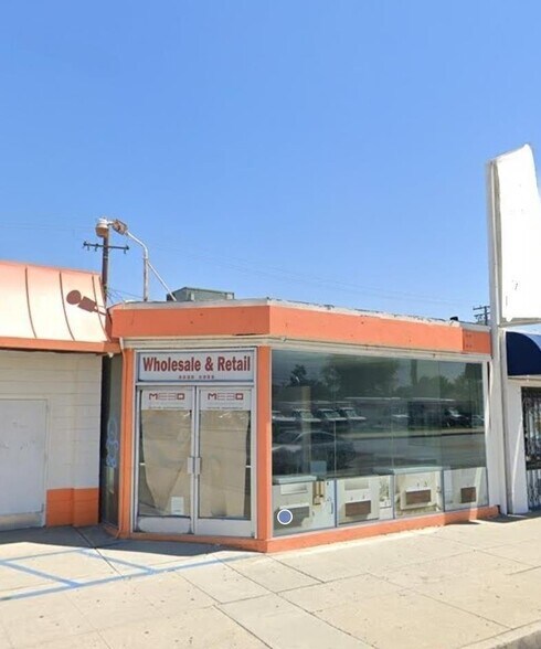 10709 Garvey Ave, El Monte, CA à louer - Photo du bâtiment - Image 2 de 6
