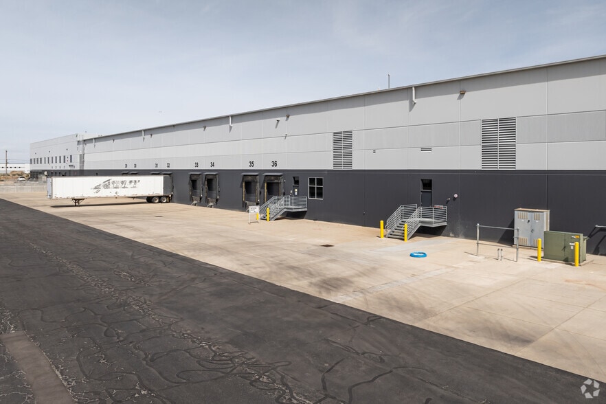 5300 Harold Gatty Dr, Salt Lake City, UT for lease - Building Photo - Image 2 of 8