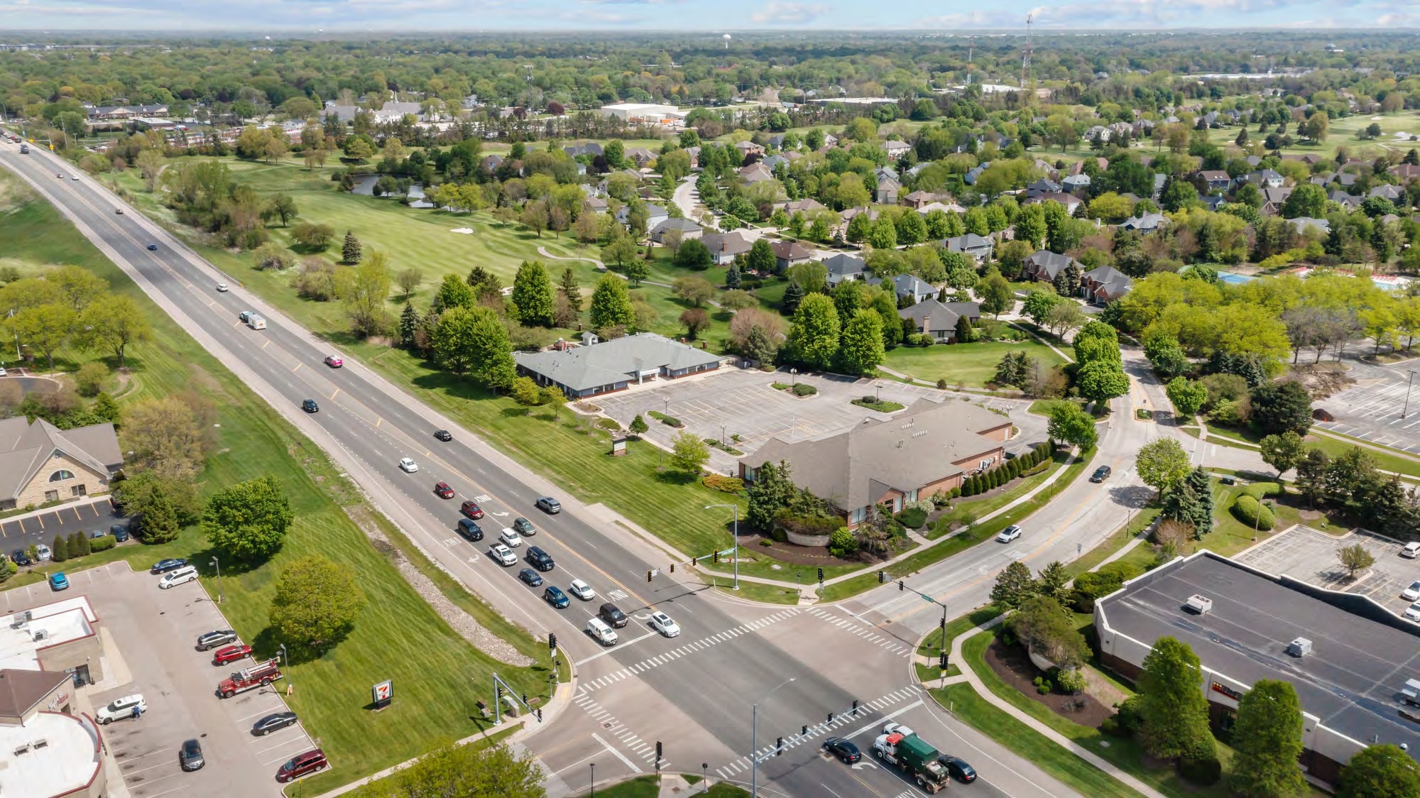 2323 Fargo Blvd, Geneva, IL à vendre Photo du bâtiment- Image 1 de 11