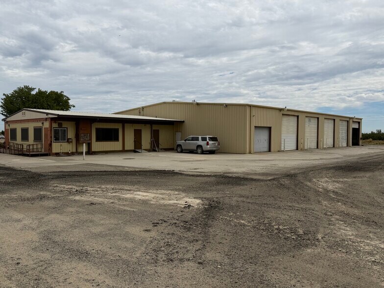 7082 Tule Rd, Arbuckle, CA à vendre - Photo principale - Image 1 de 16