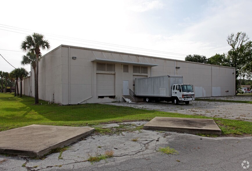 298 S Yonge St, Ormond Beach, FL à vendre - Photo du bâtiment - Image 3 de 34