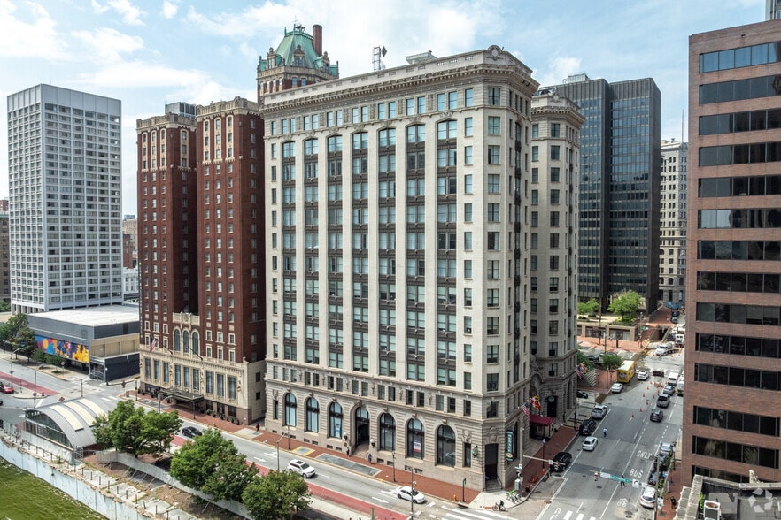 2 N Charles St, Baltimore, MD for lease - Primary Photo - Image 1 of 6