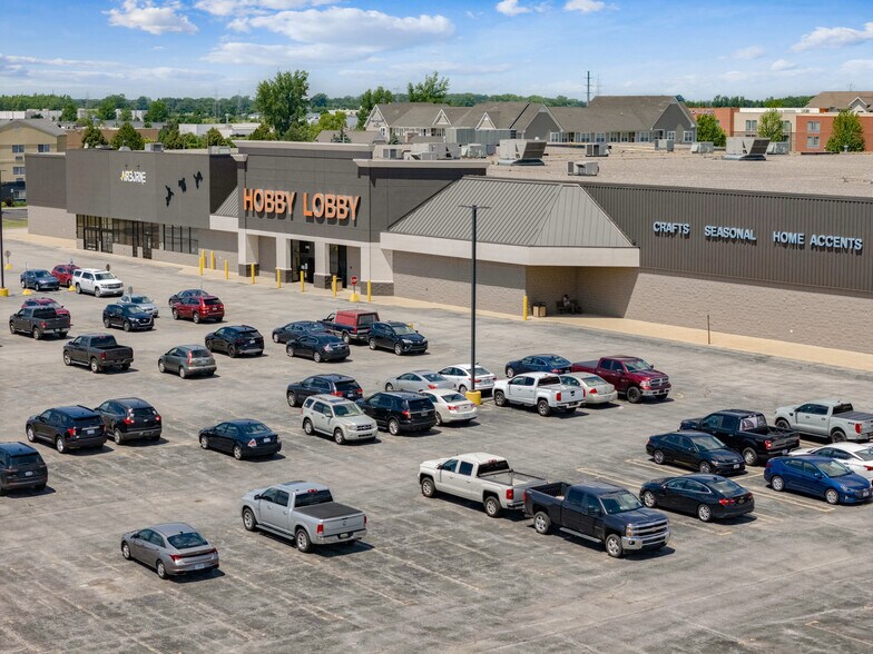 2268-2580 Tittabawassee Rd, Saginaw, MI à louer - Photo du bâtiment - Image 3 de 18