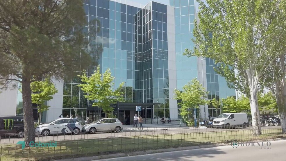 Avenida Partenón, 4-6, Madrid, Madrid à louer - Vidéo sur l’inscription commerciale - Image 2 de 23