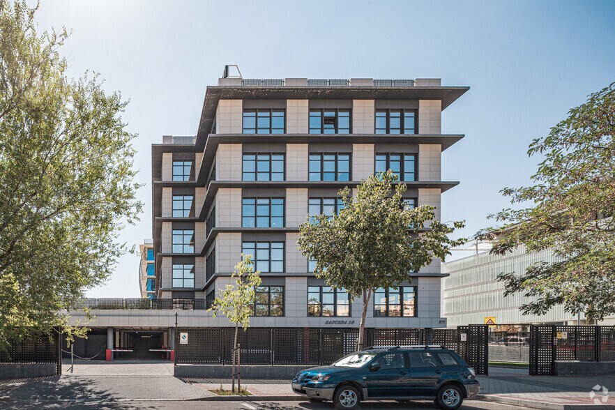Calle Sauceda, 10, Madrid, Madrid à louer - Photo du bâtiment - Image 3 de 4