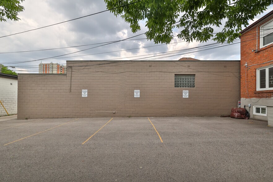 1279 Weston Rd, Toronto, ON à vendre - Photo du bâtiment - Image 2 de 5