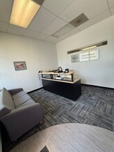 10401 Baur Blvd, Olivette, MO for lease Interior Photo- Image 2 of 12